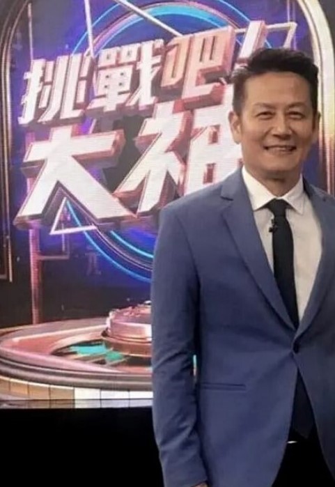 最新泄密门长沙某医院实习生护士私生活淫乱啪啪视频流出 - 蝙蝠视频海报